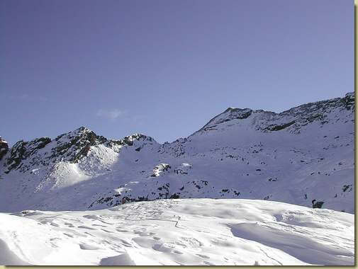 a destra la cima di Cortechiuso