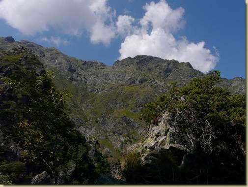 in alto la Laurasca e la Bocchetta di Scaredi