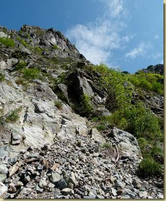 salendo sul franoso versante...