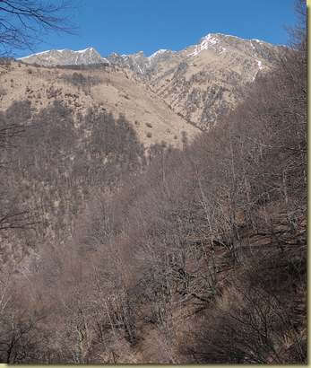 in alto, la Cima Cugnacorta...