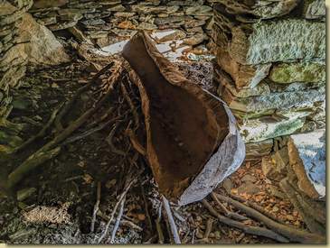 molto bello vedere che dopo qualche decennio, la bella vasca di legno è rimasta immutata in ottime condizioni...