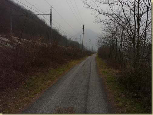 verso Mergozzo lungo la pista ciclopedonabile... 