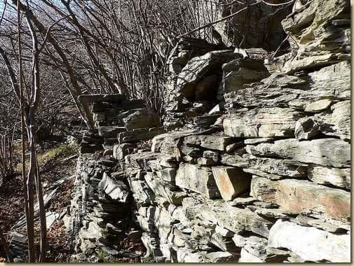 ruderi dell'Alpe B&egrave;ula...