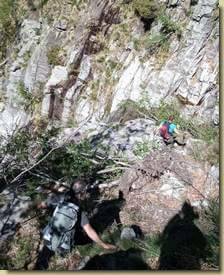 traversando il canalino... (foto di Francesco)