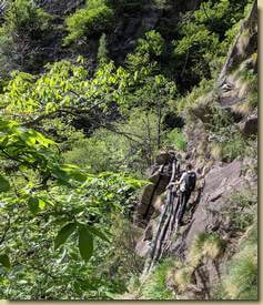 le pontegge ancora resistono al passare del tempo...