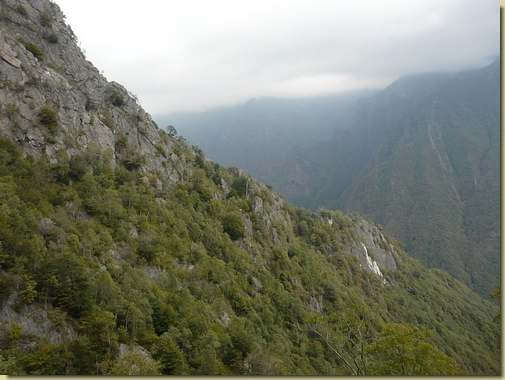 la cresta vista dalla Val Camiasca (una settimana prima...) 