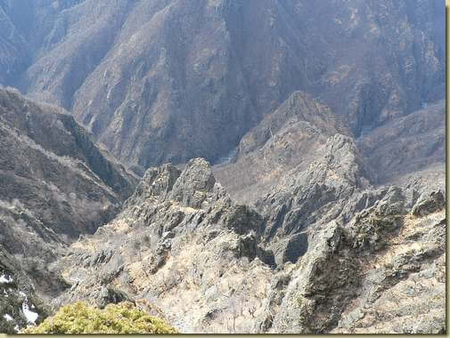Val Manau - sulla destra il costone della Bocchetta delle Rovere 