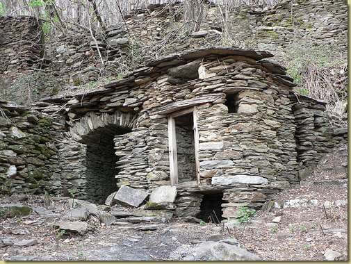 a Montuzzo 