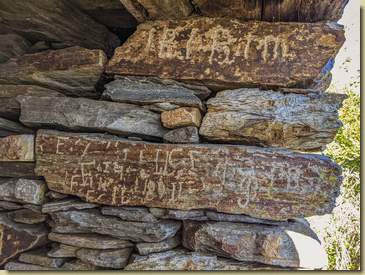 iscrizioni di non facile interpretazione...