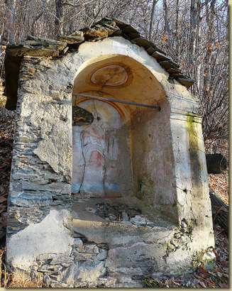 Cappella 'Madonna col Bambino'...