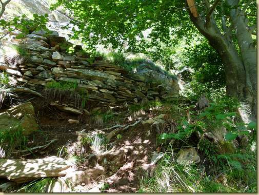 resti del vecchio sentiero...