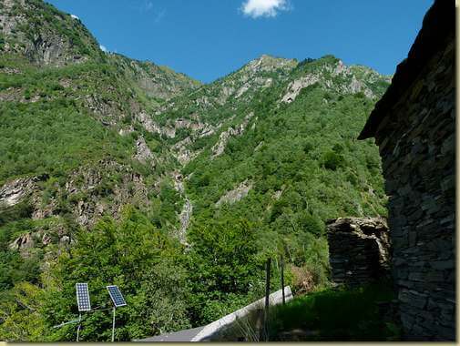 il versante salito visto da Rigulun...