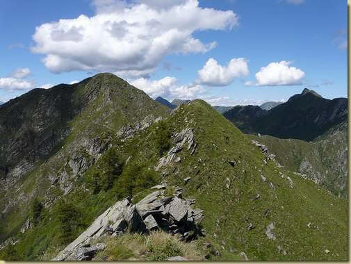 la cresta dal Pizz Lacina verso il Pizzo delle Pecore