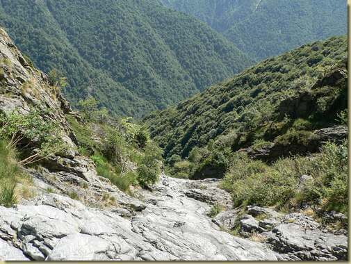 passaggio di un canalino verso la Val Pogallo
