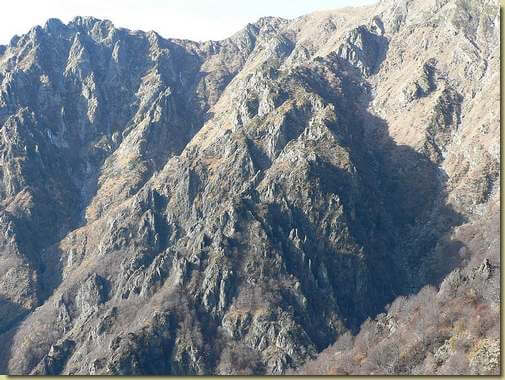 lo sperone di Seriago visto da Busarasca