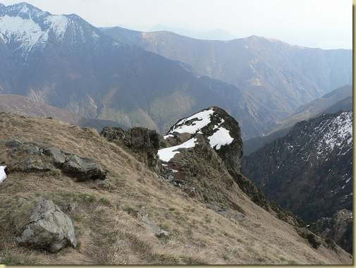 sullo sperone che scende da Seriago (la cresta degli Sgalorbi)
