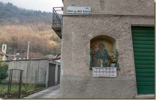nicchia con affresco in località Chiesa...