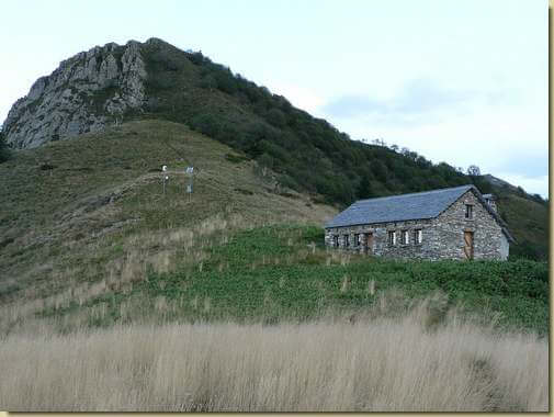 il bivacco e la cima del Mottac