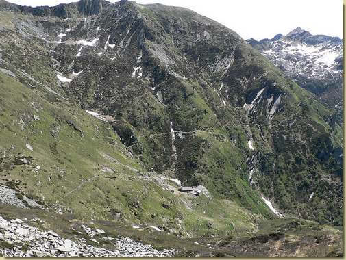 la conca dell'Alpe Straolgio (dalla quota 2053 m.)  