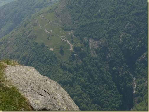 vista sui prati di Curt Lùar [teleobiettivo]