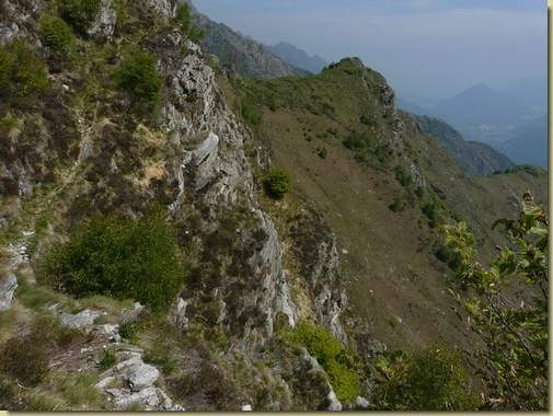 sulla cengia verso La Colla...