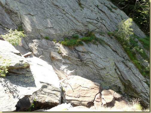 la cengia dove passa il sentiero...