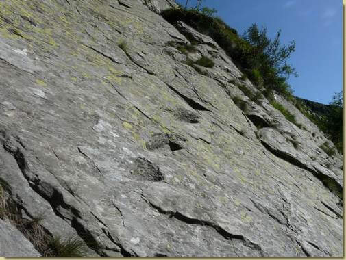 tacche sulla piodata verso la Bocchetta... 