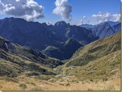 in basso, l'Alpe Straolgio...