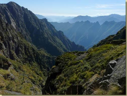 il versante ovest della Cima Sasso e i Corni di Nibbio... 