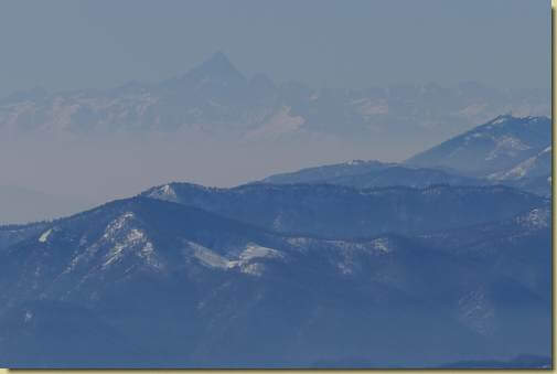 il Monviso nella foschia...