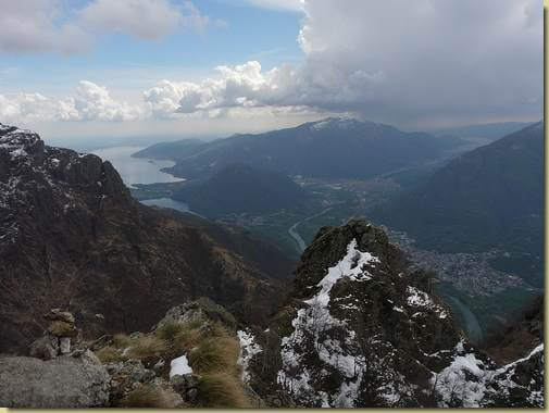vista sul Mottarone e il Lago Maggiore 