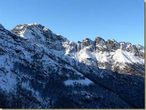 il Torrione, la Cima Lidesh e l'Alpe Vandra 