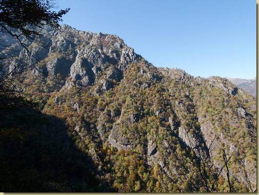 la cresta tra la Val Piana e la Val Balm Bert...