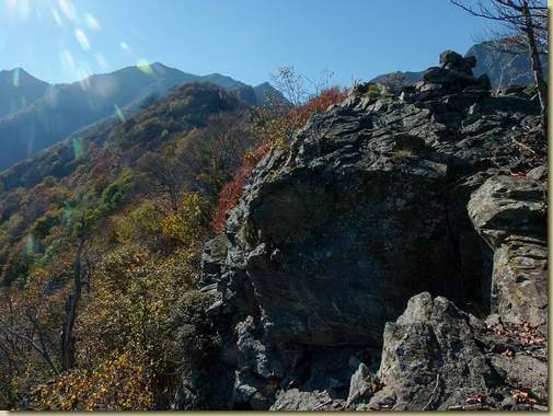 sulla cresta tra la Val Piana e la zona dell'Alpe Rodugno...