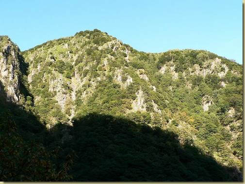 lo sperone su cui &egrave; posta l'Alpe Pobbi&egrave;