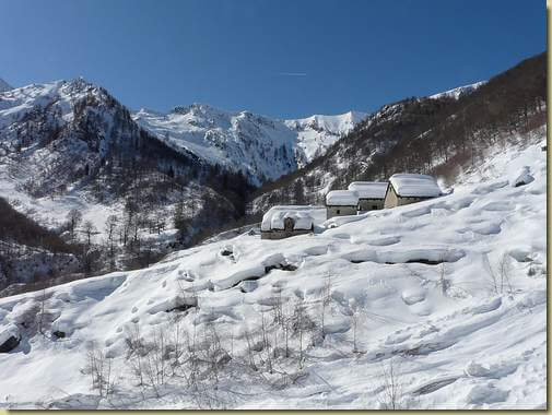 sullo sfondo la Costa Nera 
