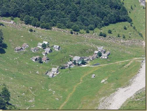 le Cascine (Val Loana) [teleobiettivo] 