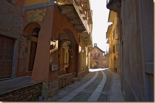 verso il Palazzo Pretorio 