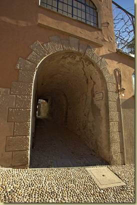 presso la Porta Inferiore del Borgo... 