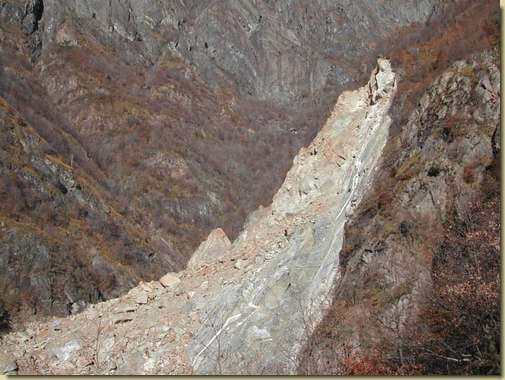 la zona superiore della frana...
