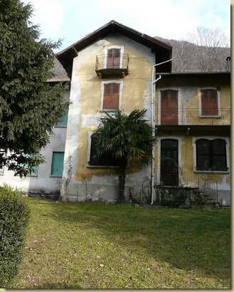 la vechia sede della scuola di avviamento professionale per marmisti e ornatisti  